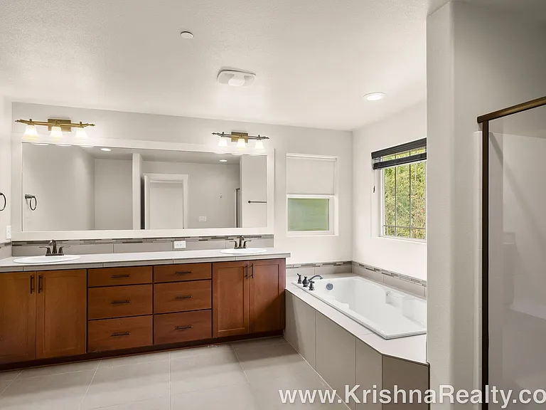 7515 NE Owens St — Photo 15