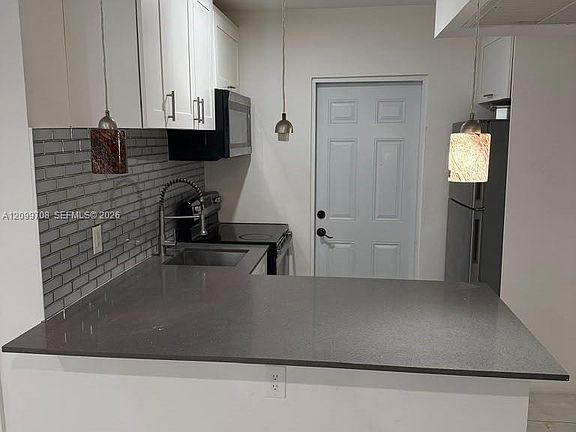 5th image of 2201 Greene St APT 1