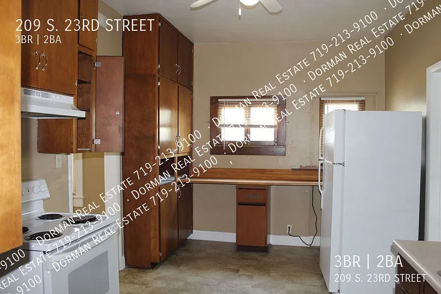 Home in Old Colorado City — Photo 3