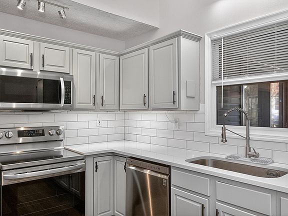 5th image of 216 Meadow Valley Rd