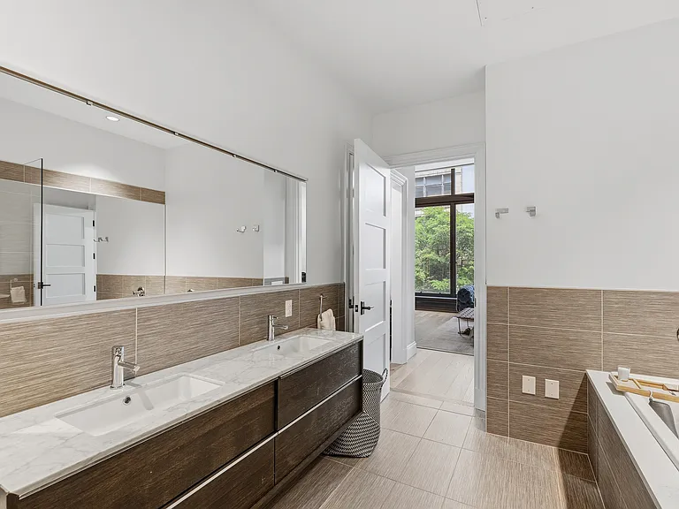 824 Liberty Ave #201 — Photo 26