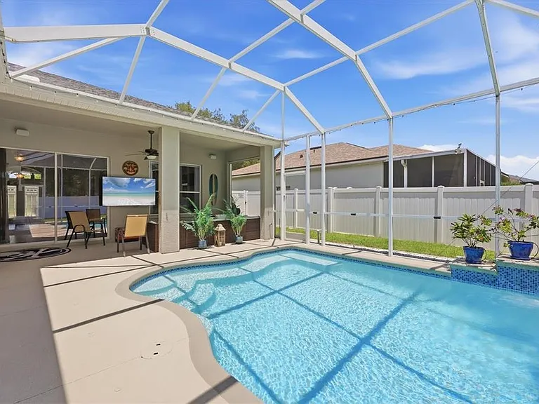 4617 Egmont Dr — Photo 43