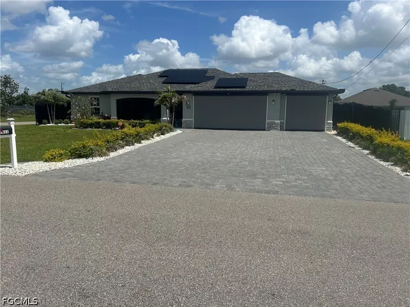 1811 SW 3rd Ter, Cape Coral, FL 33991