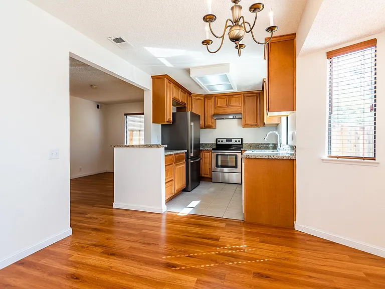 5362 Studebaker Cir — Photo 5