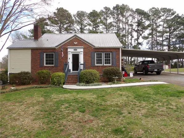 2064 Corinth Dr, Seneca, SC 29672