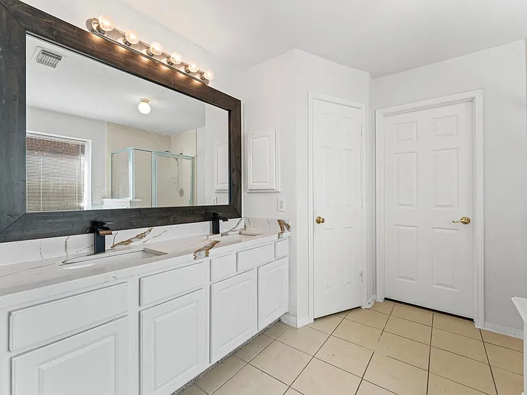12211 Bringate Ct — Photo 15