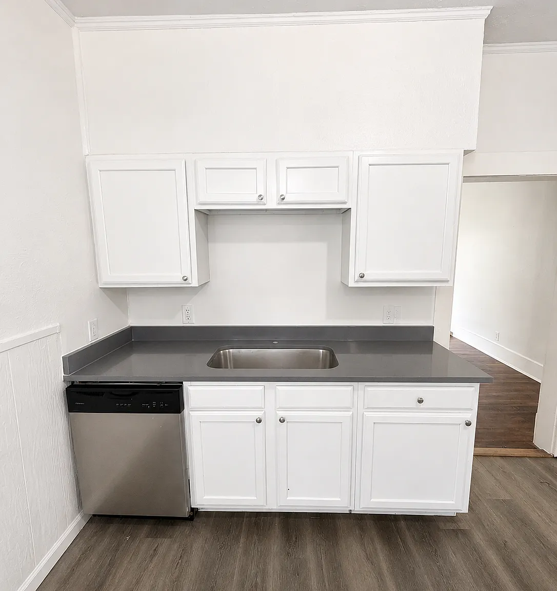 3 bed, 1344 sqft, $2,000 — Photo 3