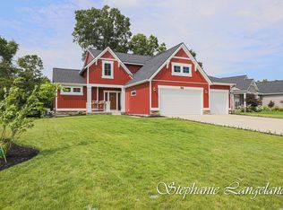 14497 Windway Dr, Grand Haven, MI 49417