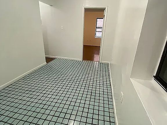 5th image of 424 W 56th St APT 5