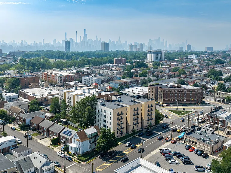 Ponciana Apartments: Contemporary Comfort and Affordable Luxury in North Bergen! — Photo 12