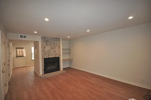 920 Emmett Ave Photo 1