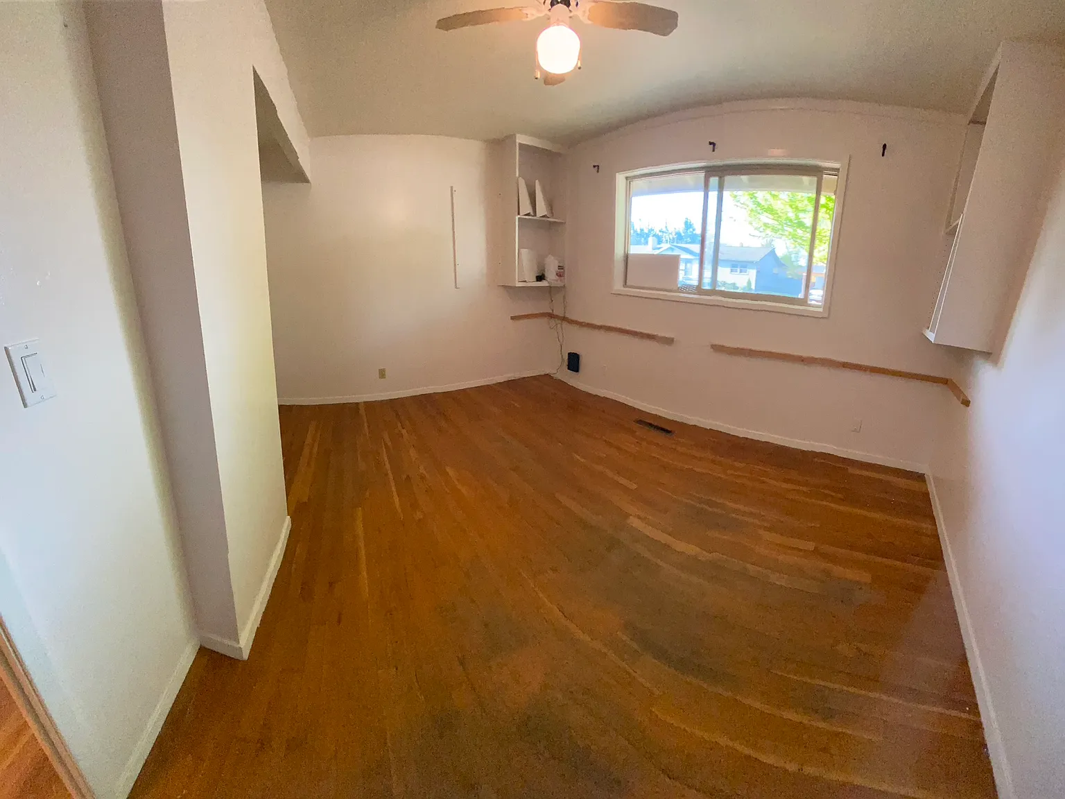 3 bed, 1080 sqft, $2,250 — Photo 3