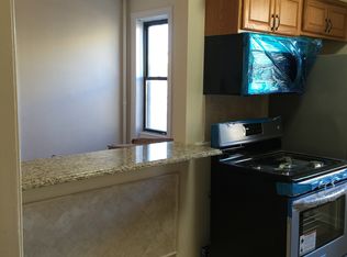 2040 Gates Ave APT 2R, Ridgewood, NY 11385