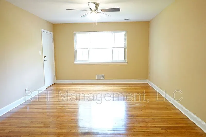 2 bed, 1.0 bath, 750 sqft, $1,650 — Photo 3