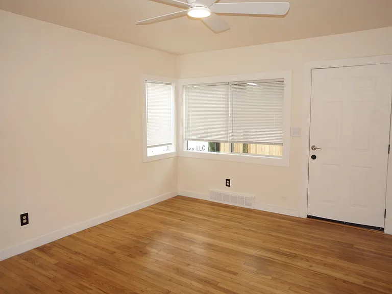 SAL4805 — Photo 9
