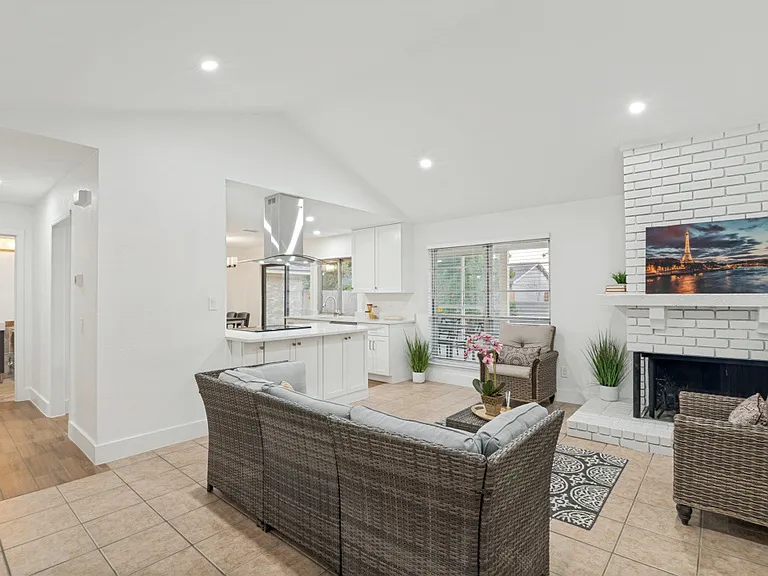 2921 Rustic Meadow Dr — Photo 4