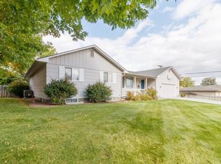 621 W Division Ave, Ephrata, WA 98823