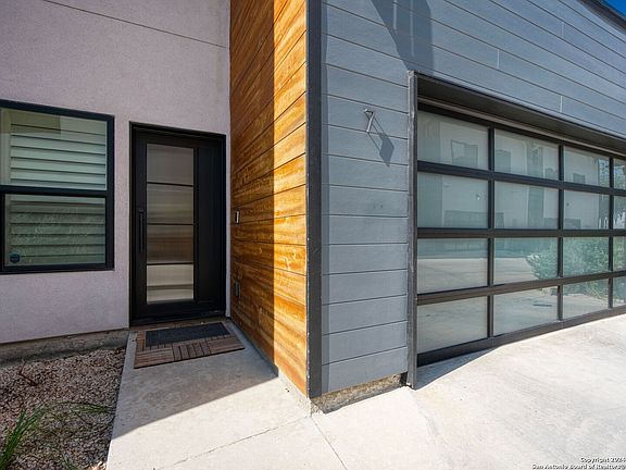 3rd image of 310 CLAY ST #7