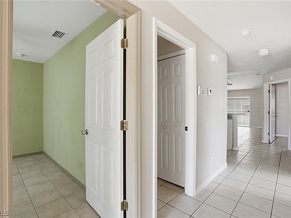 4th image of 5234/5234 30th St SW