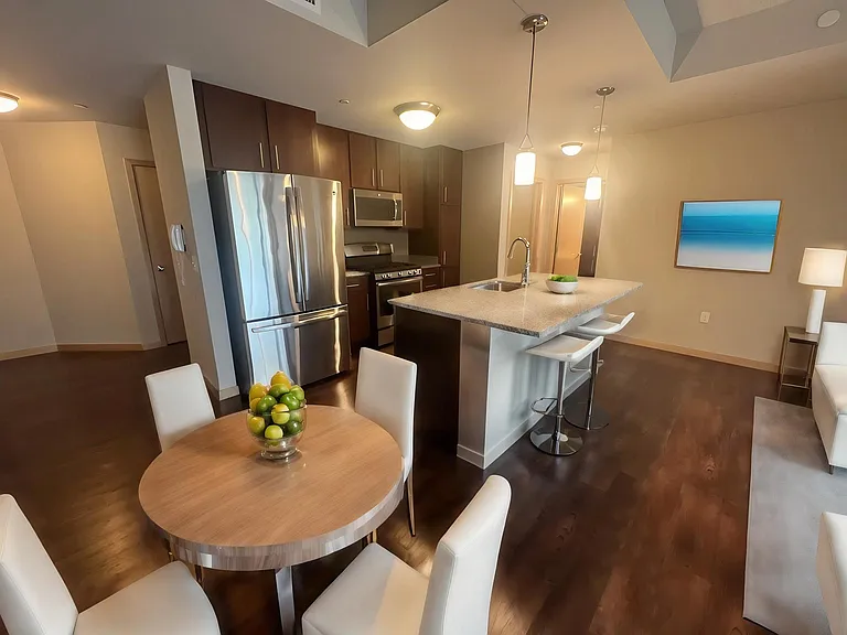 Venture Luxury High Rise — Photo 148