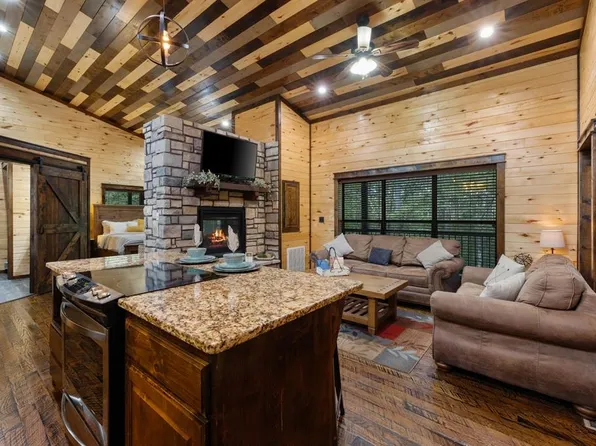 31 Wild Turkey Trl, Broken Bow, OK 74728