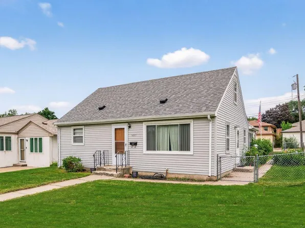 5227 5th St NE, Columbia Heights, MN 55421