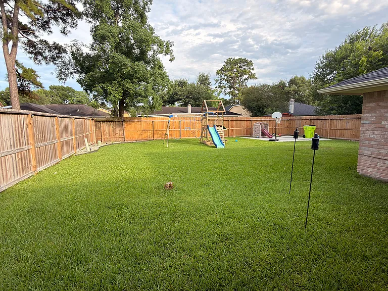 2423 Fairgreen Dr — Photo 19