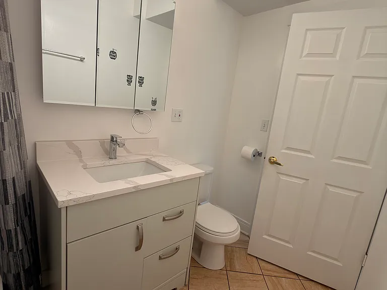 3306 N Drake Ave #2F — Photo 13