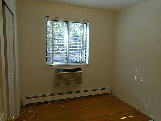 Rented by 18 REALTY | media 51