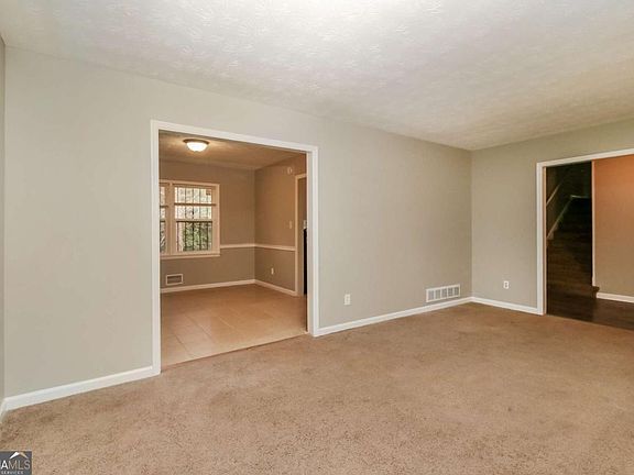 3rd image of 4033 Emerald North Cir