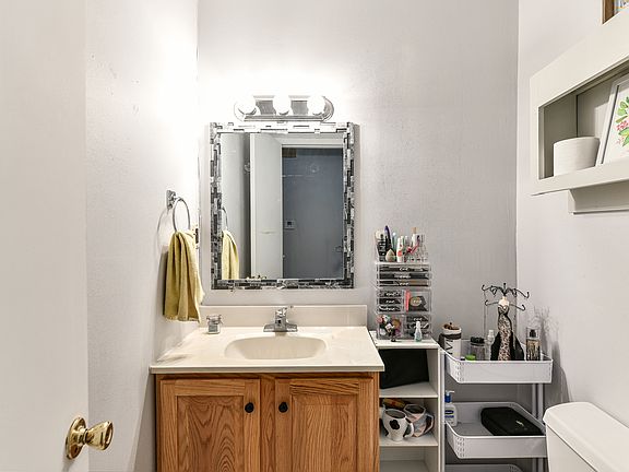 5th image of 817 Arcadian Ave #1