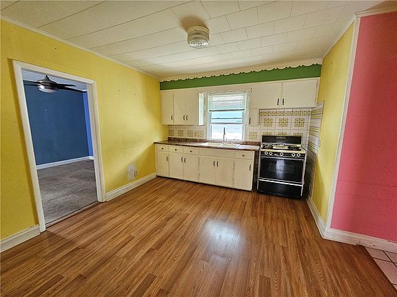 2nd image of 254 Anderson Ave