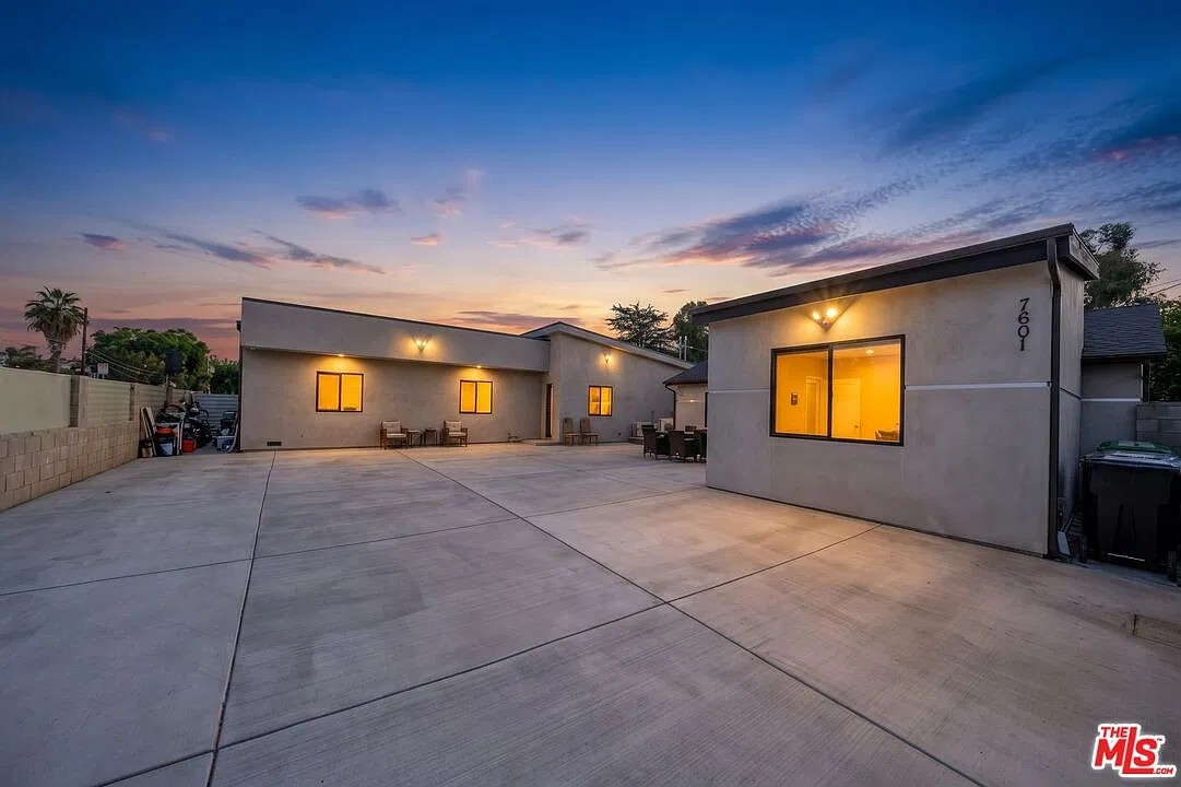 3 bed, 2.0 bath, 1375 sqft, $4,300 — Photo 2