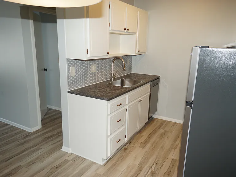 Maple Commons Apartments — Photo 21