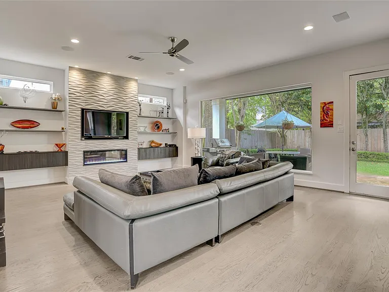 4806 Wedgewood Dr — Photo 10