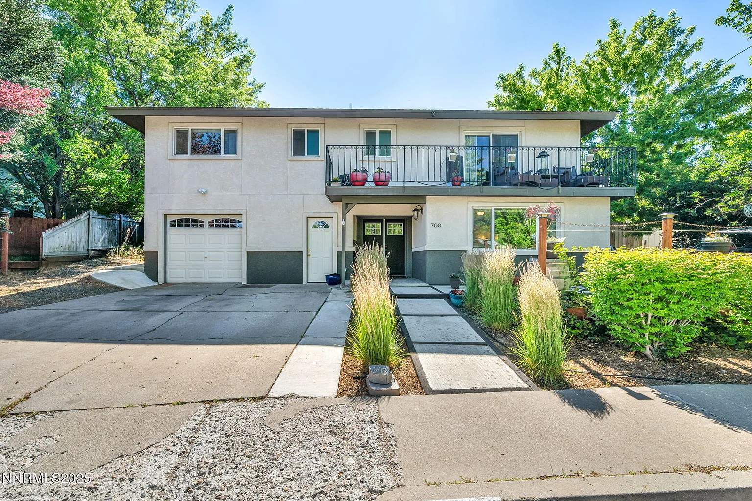 700 Highland St photo 1