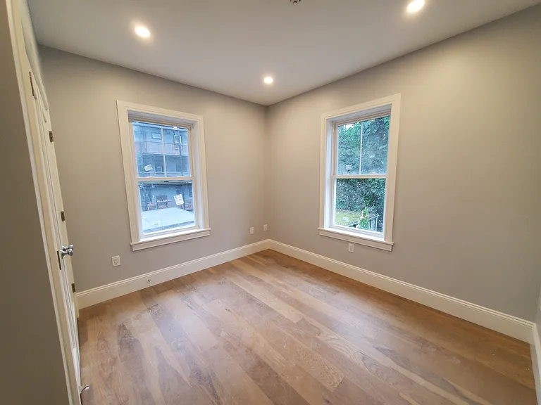51 Fairbanks St — Photo 12