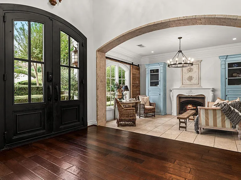 7324 Vista Mountain Dr — Photo 3