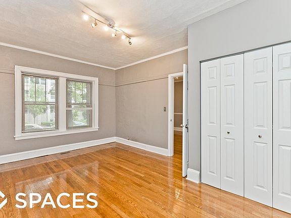5th image of 546 W Cornelia Ave APT 1E