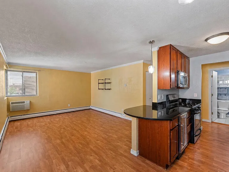 3120 Hennepin Ave #205 — Photo 2