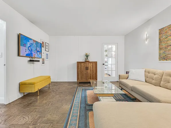 305 E 24th St APT 15L, New York, NY 10010