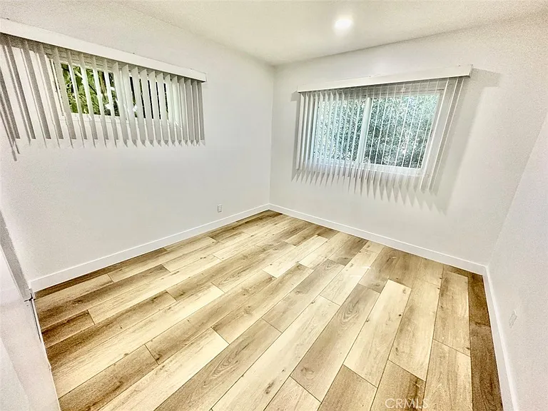 10215 S 10th Ave #6 — Photo 8