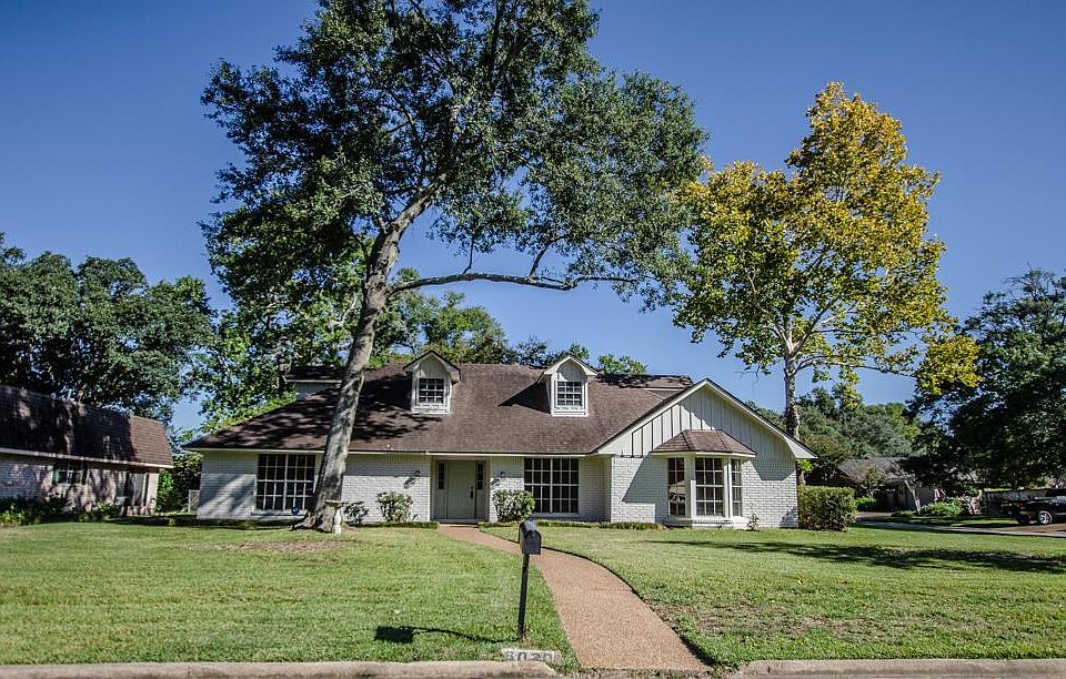 1st image of 6020 Pinkstaff Ln
