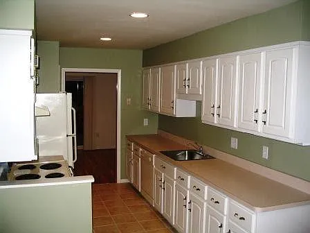 2037 Golf Course Dr — Photo 4
