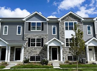 1261 Foxglove Dr, Bartlett, IL 60103