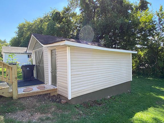 5th image of 3621 Alpine Dr SE
