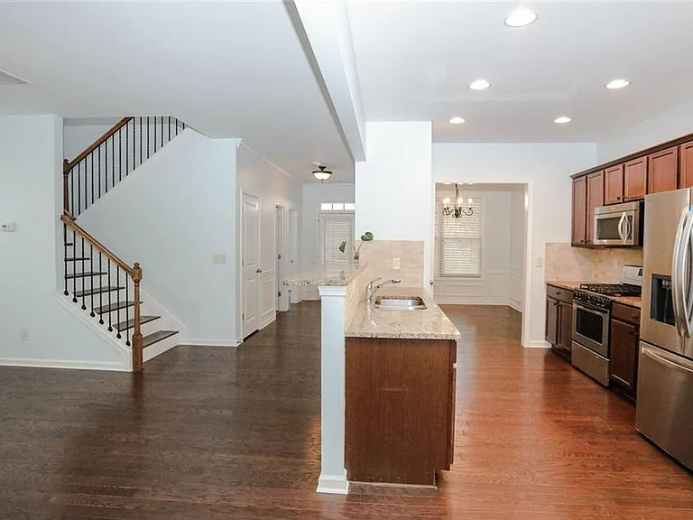 438 Privet Cir — Photo 9
