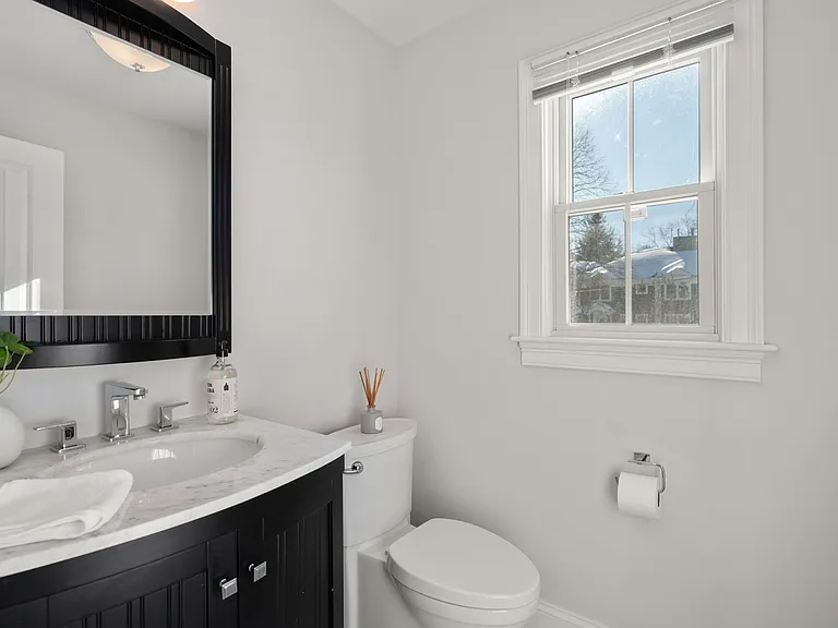 150 Country Club Rd #150 — Photo 13