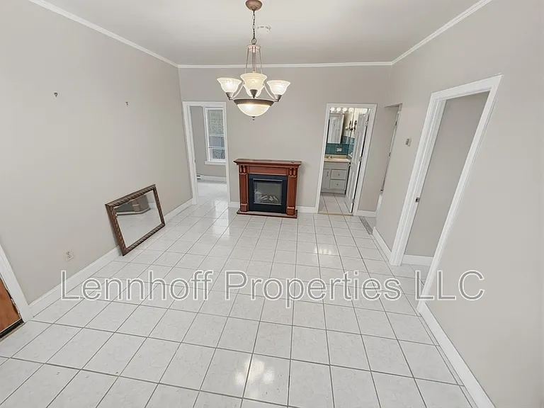 25 Ware St #1 — Photo 1