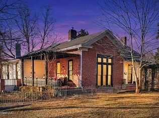435 E College Ave, Holly Springs, MS 38635